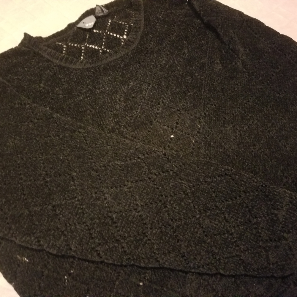 LizWear 100% Acrylic Sweater